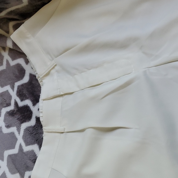 GLAM CREAM DRESSY BEAUTIFUL SHORTS 😍 - Picture 4 of 6